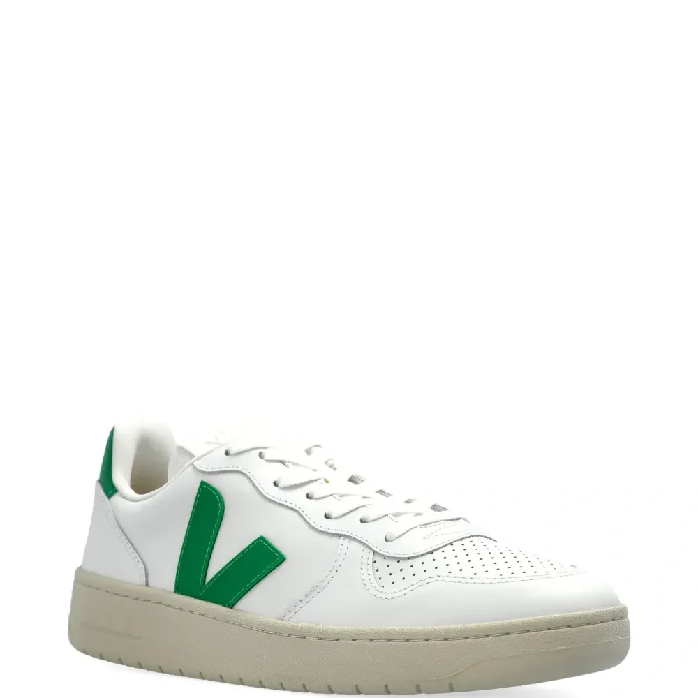 Кроссовки V-10