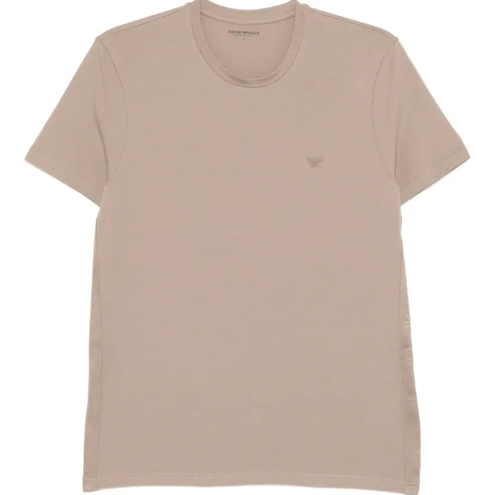 Футболка с логотипом