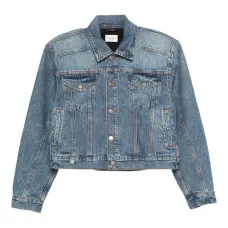 Джинсовая куртка на пуговицах