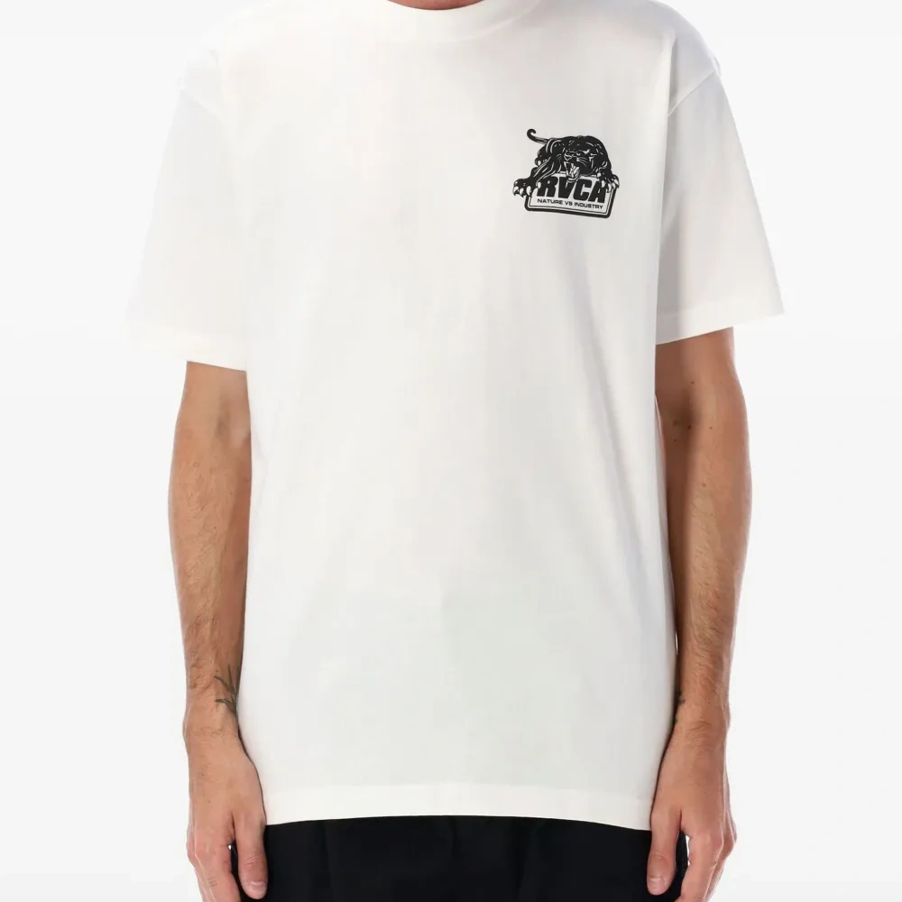 Футболка с логотипом