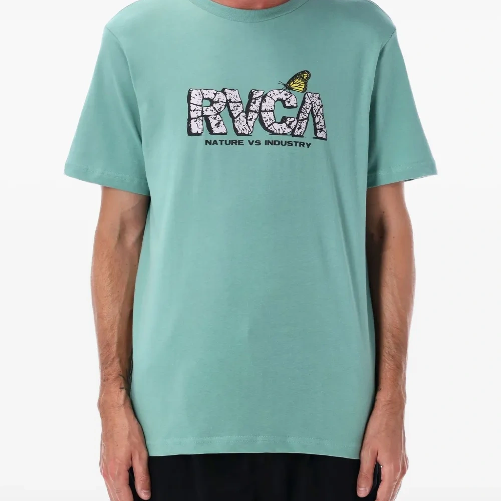 Футболка с графичным принтом