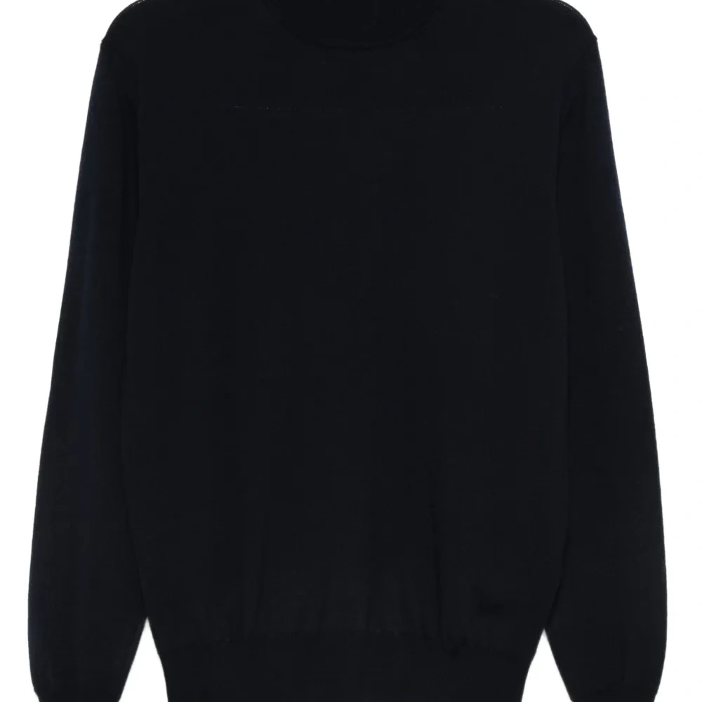 Шерстяной свитер