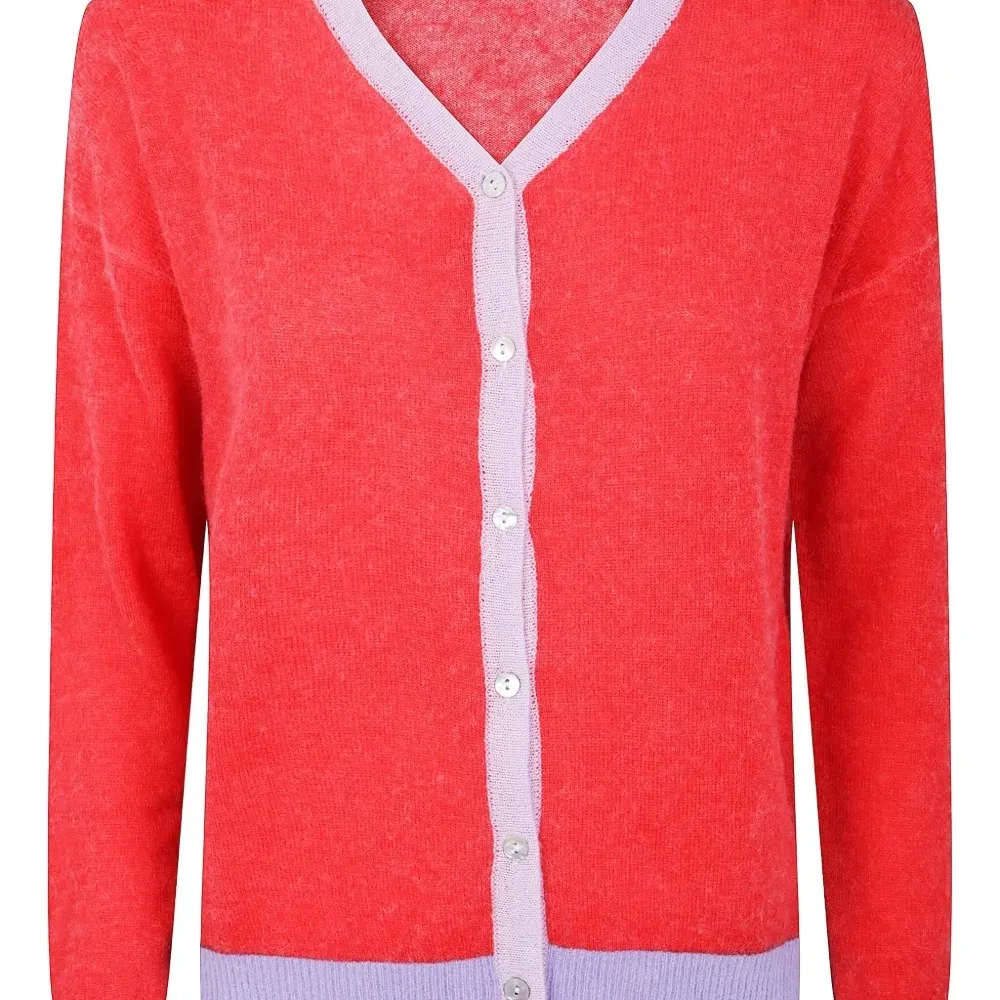 Кардиган с контрастными вставками