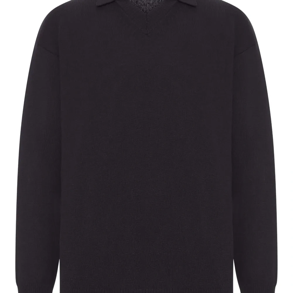 Шерстяной свитер с воротником поло