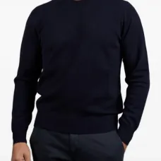 Свитер с круглым вырезом