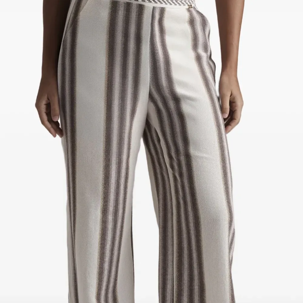 Брюки в полоску