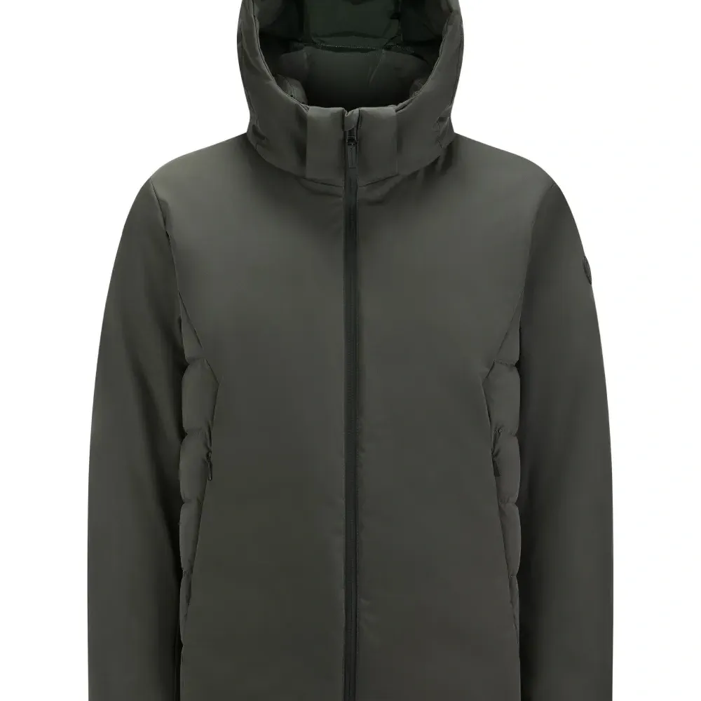 Стёганая куртка с капюшоном