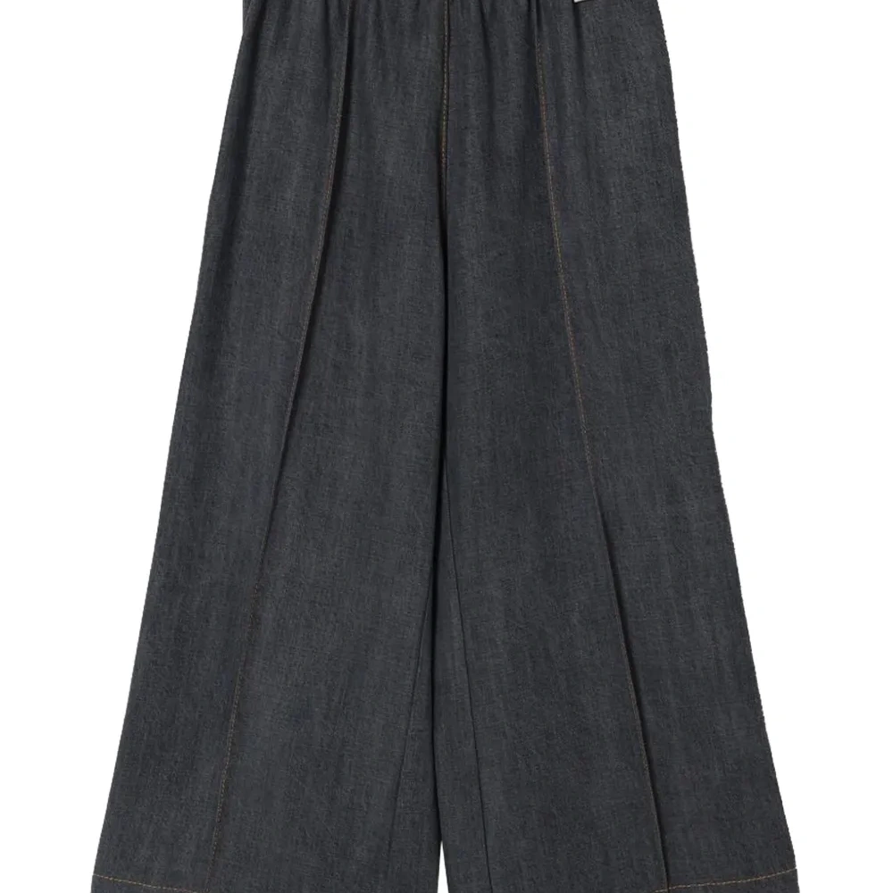 Джинсы на эластичном поясе