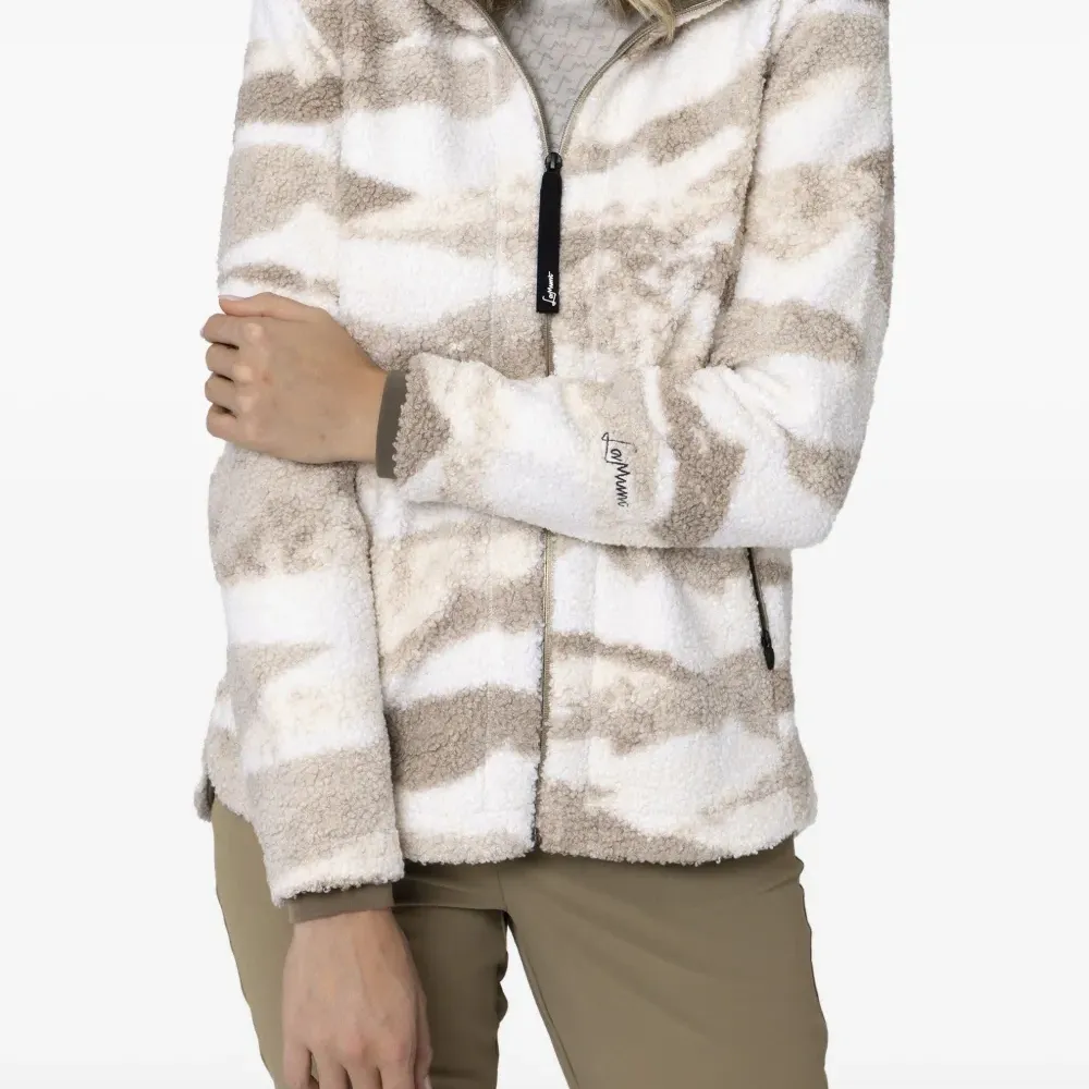 Куртка на молнии с капюшоном