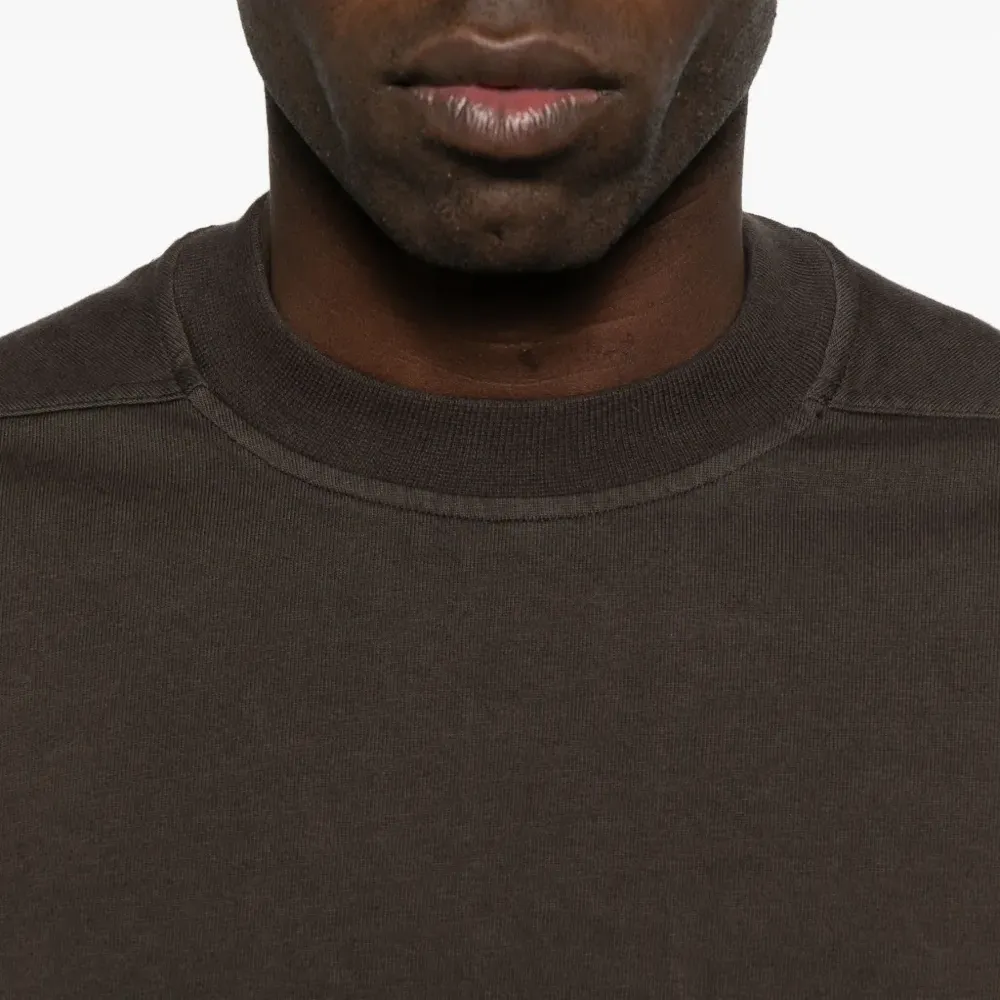 Футболка с необработанными краями