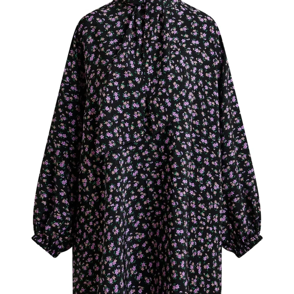 Платье миди с высоким воротником и цветочным принтом