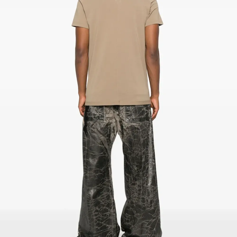 Футболка с графичным принтом