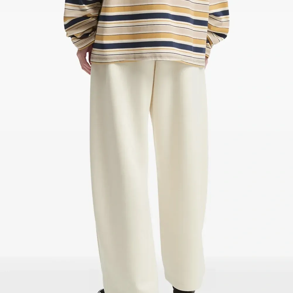 Брюки со швами