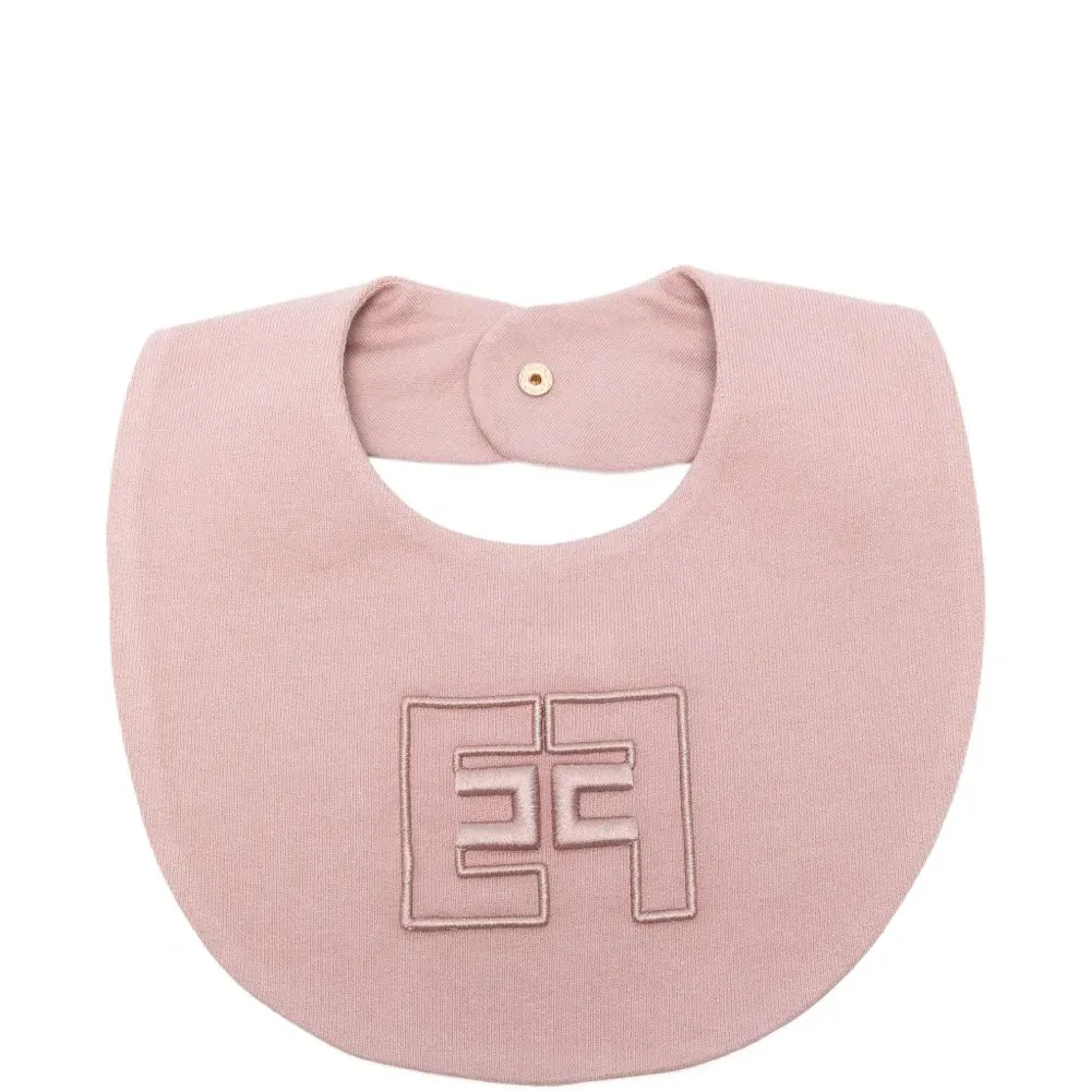 Нагрудник с вышитым логотипом