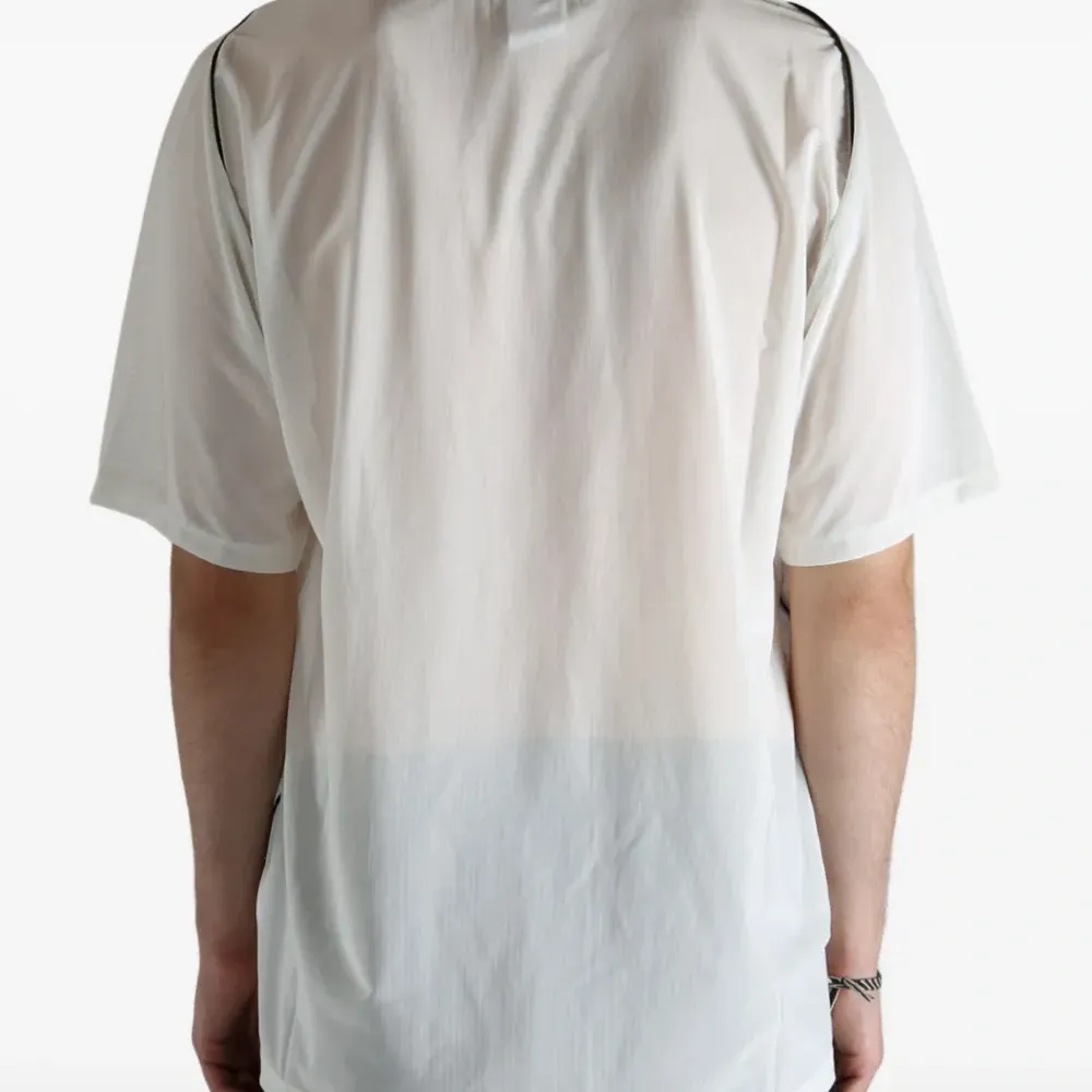 Футболка Nine To Five с панелями и графическим принтом