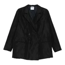 Плащ на пуговицах