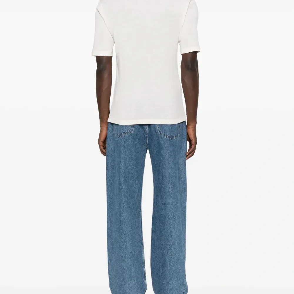 Футболка с короткими рукавами и круглым вырезом