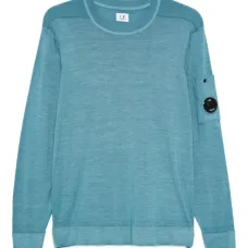 Свитер с круглым вырезом