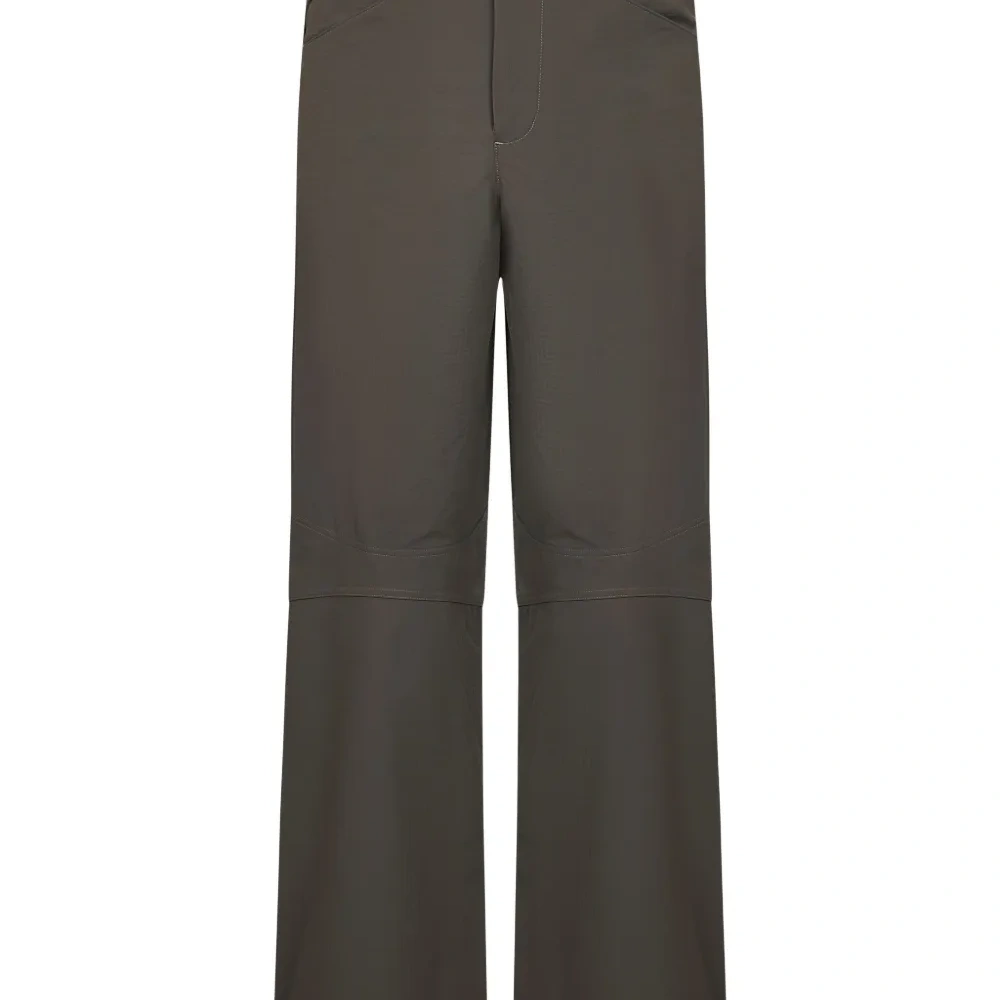 Брюки с карманами на молнии