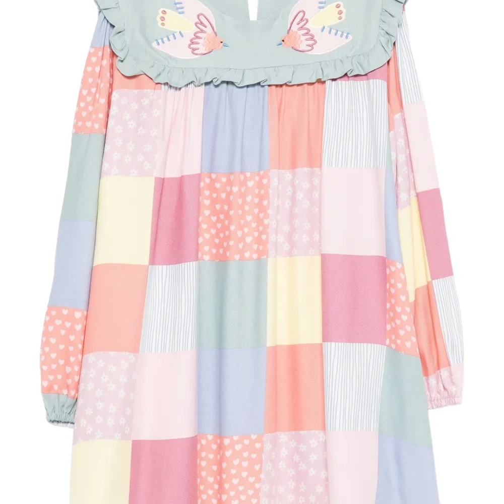 Платье в технике пэчворк с вышивкой