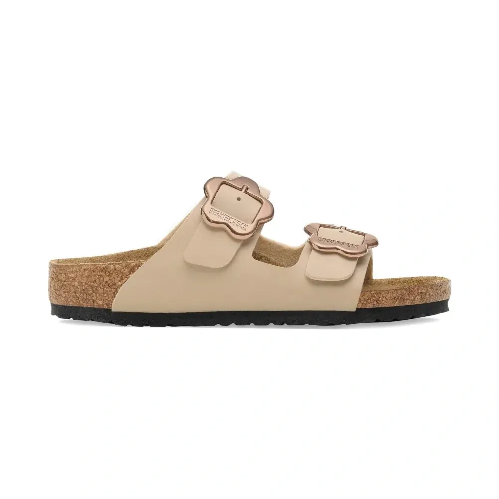 Босоножки Arizona с пряжками