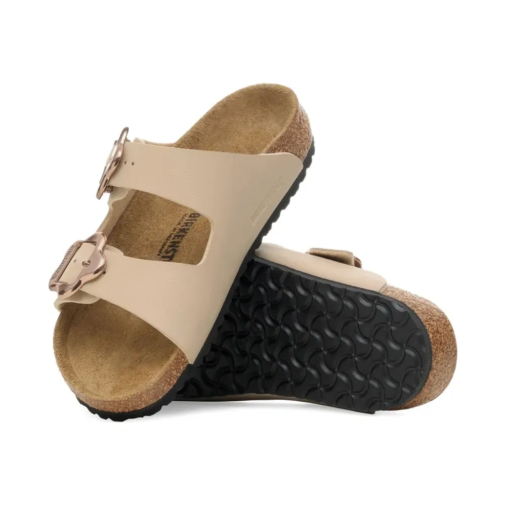 Босоножки Arizona с пряжками