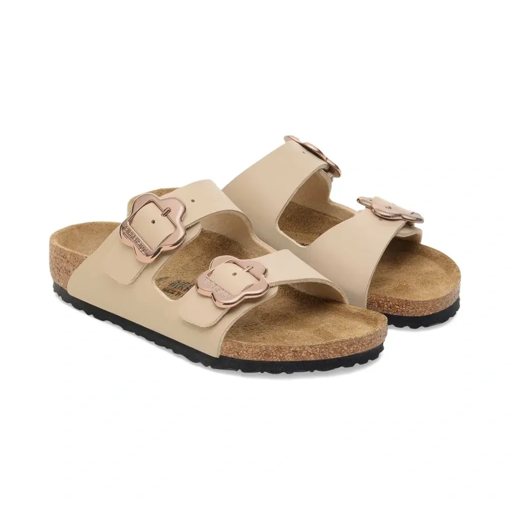 Босоножки Arizona с пряжками