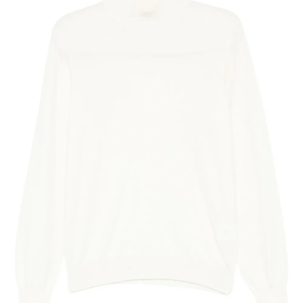 Свитер с высоким воротом и длинными рукавами