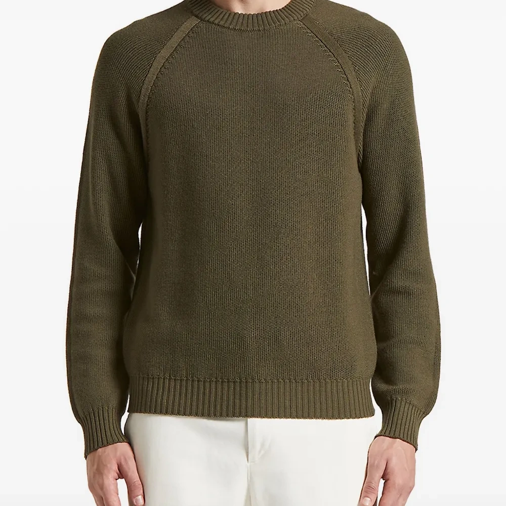 Свитер с рукавами реглан