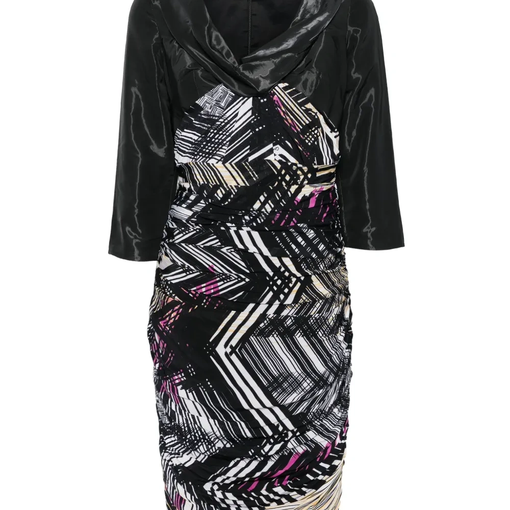 Платье с геометричным принтом и вставками