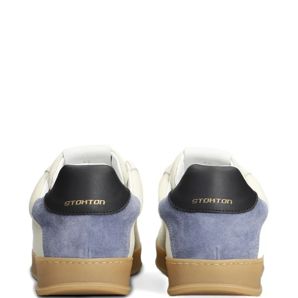 Кроссовки со вставками