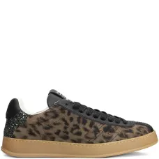 Кроссовки с леопардовым принтом и блестками Кроссовки с леопардовым принтом и блестками