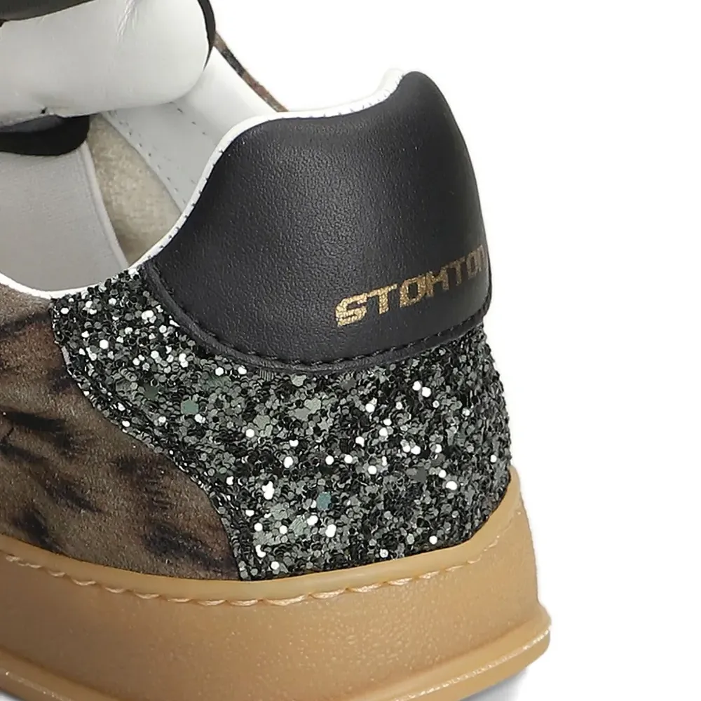 Кроссовки с леопардовым принтом и блестками