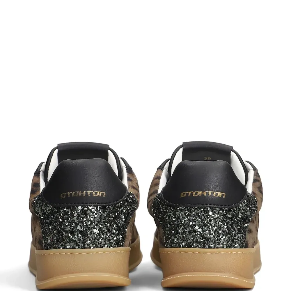 Кроссовки с леопардовым принтом и блестками