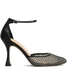 Декорированные туфли на каблуке