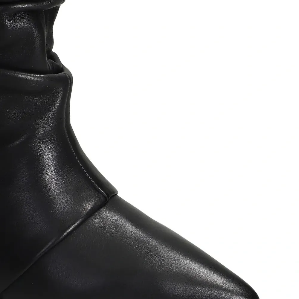 Кожаные ботинки