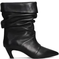 Кожаные ботинки