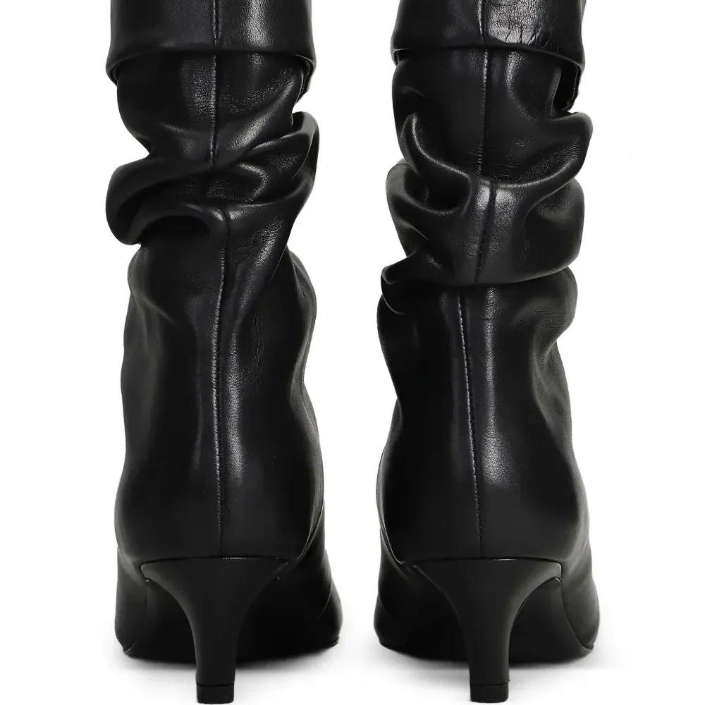 Кожаные ботинки