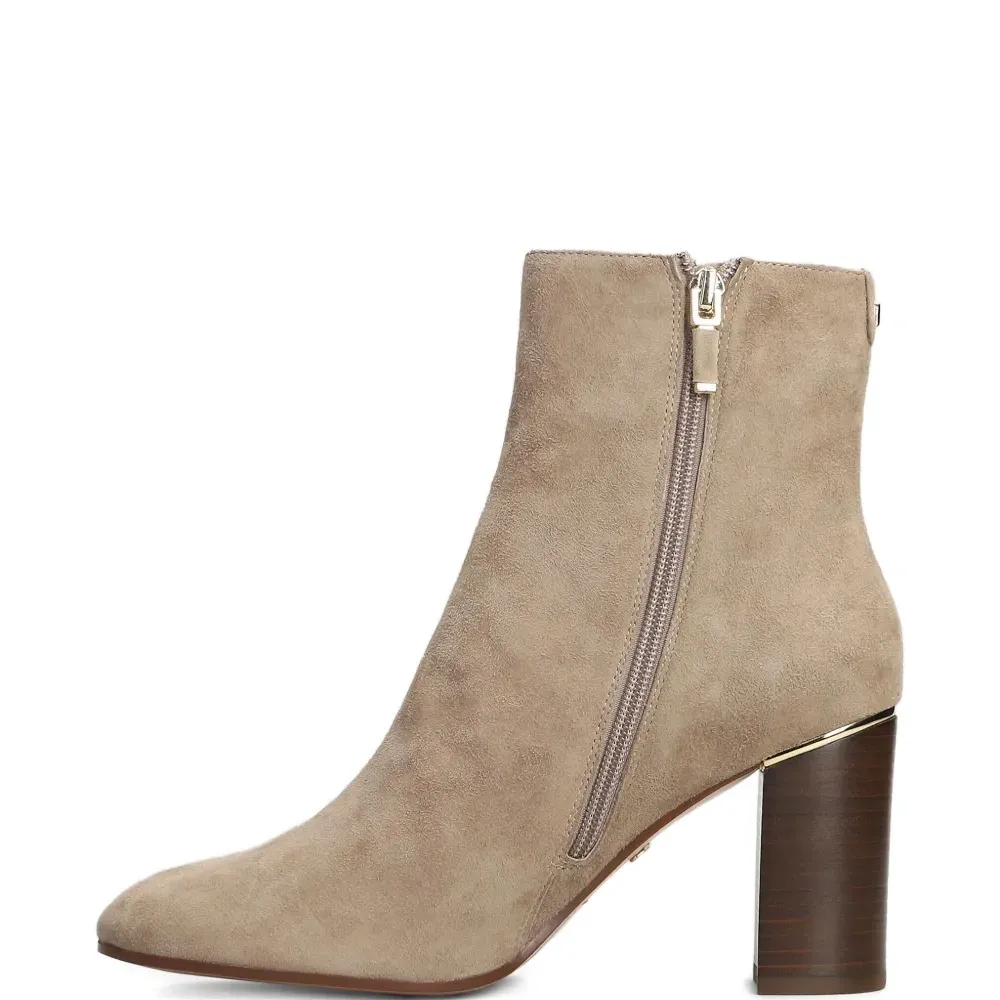 Ботильоны на блочном каблуке Ботильоны на блочном каблуке