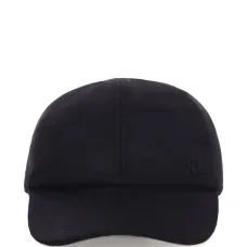 Бейсболка с логотипом