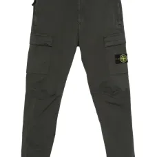 Брюки с накладными карманами