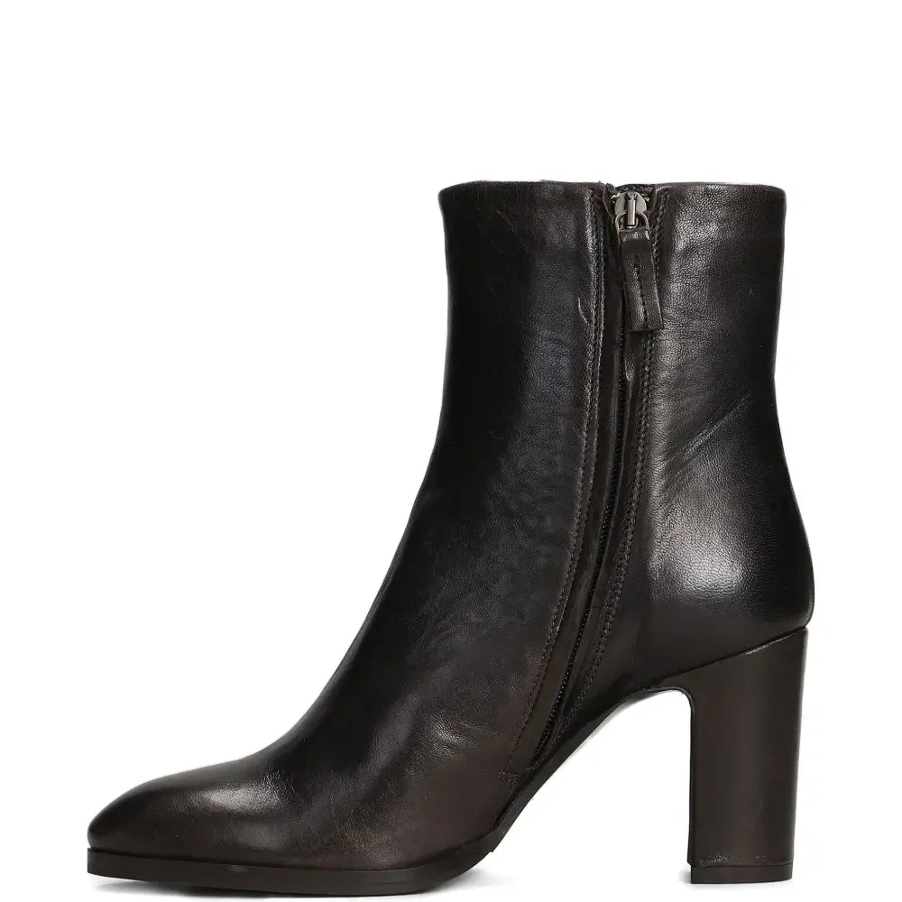 Ботильоны на блочном каблуке