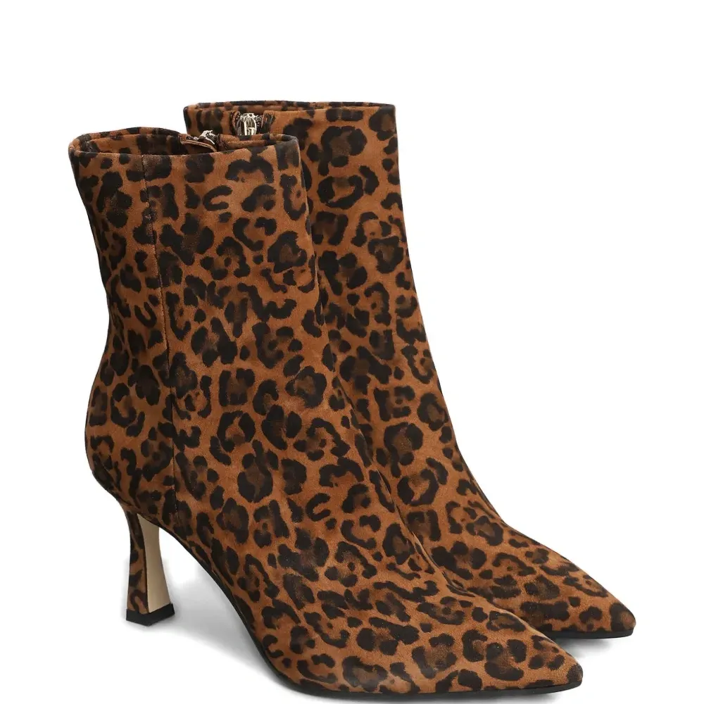 Ботильоны на шпильке с леопардовым принтом Ботильоны на шпильке с леопардовым принтом