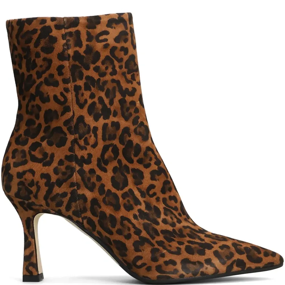 Ботильоны на шпильке с леопардовым принтом Ботильоны на шпильке с леопардовым принтом
