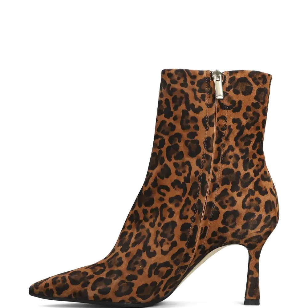 Ботильоны на шпильке с леопардовым принтом Ботильоны на шпильке с леопардовым принтом