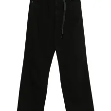 Черные брюки с ремнем