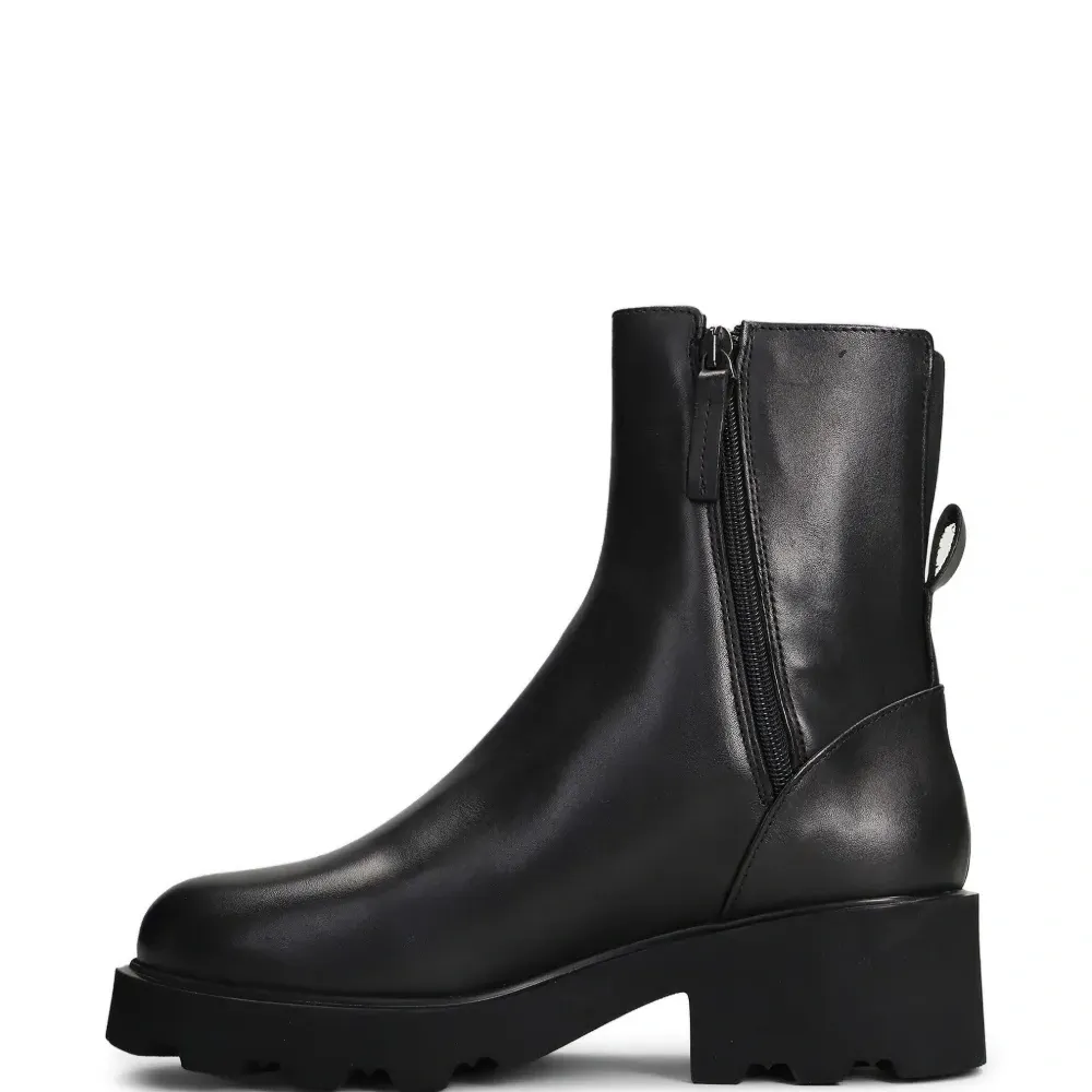 Ботинки на молнии