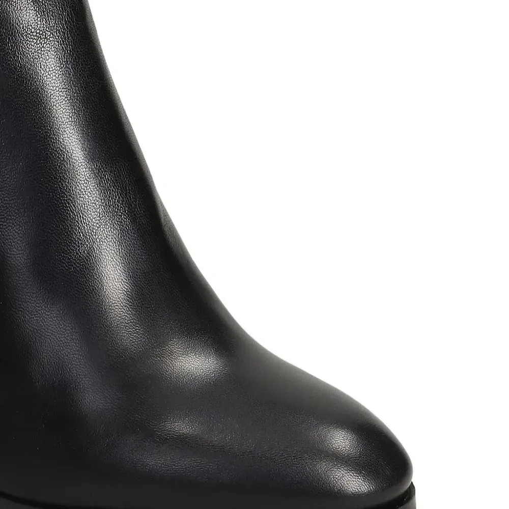 Ботильоны на блочном каблуке Ботильоны на блочном каблуке