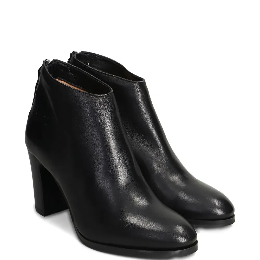 Ботильоны на блочном каблуке Ботильоны на блочном каблуке