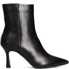 Сапоги с заостренным носком